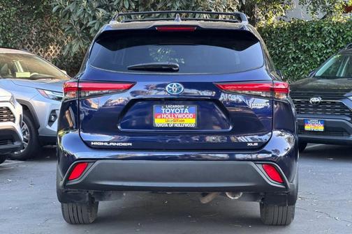 2022 Toyota Highlander Hybrid XLE