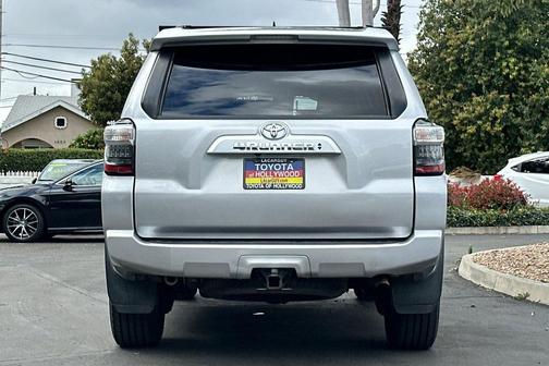 2024 Toyota 4Runner SR5