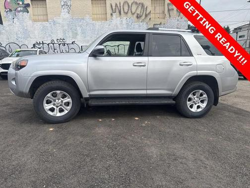 2024 Toyota 4Runner SR5
