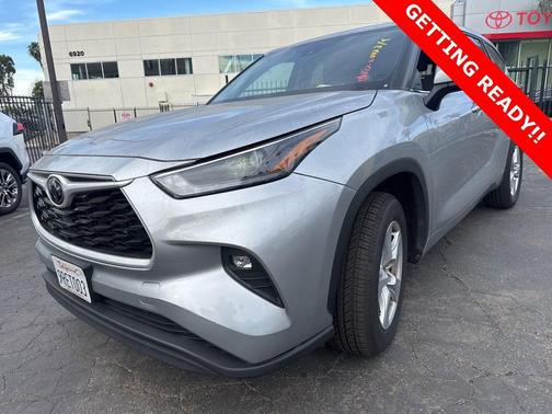 2025 Toyota Highlander LE