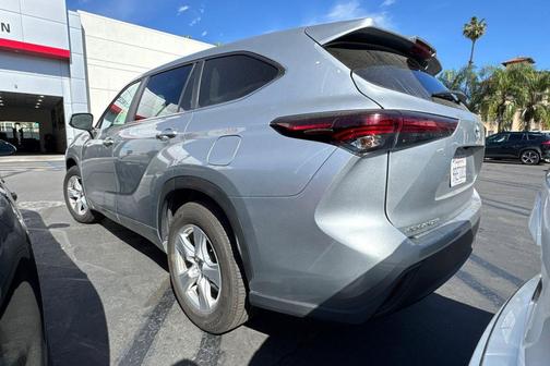 2025 Toyota Highlander LE