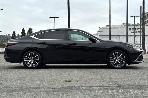 Caviar 2023 Lexus ES 350 Base