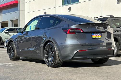 2022 Tesla Model Y Performance Dual Motor All-Wheel Drive