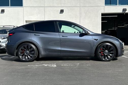2022 Tesla Model Y Performance Dual Motor All-Wheel Drive
