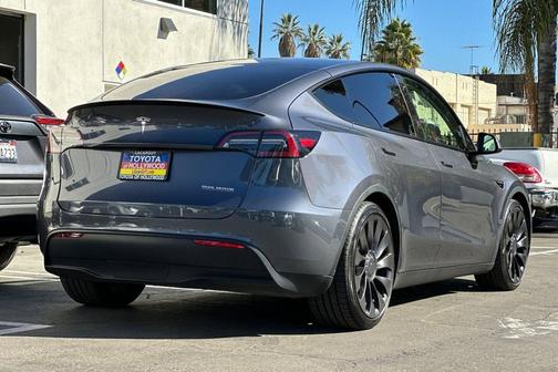 2022 Tesla Model Y Performance Dual Motor All-Wheel Drive