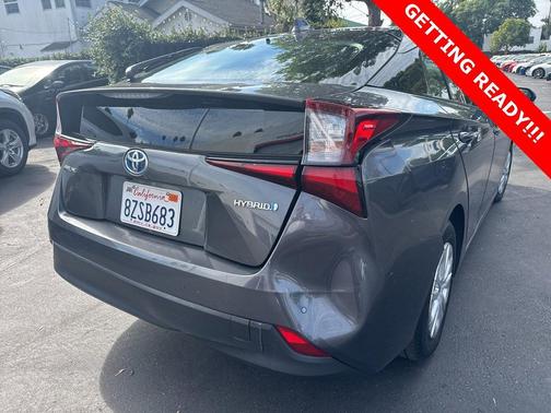2022 Toyota Prius LE