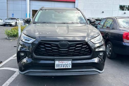 Midnight Black 2020 Toyota Highlander Hybrid XLE