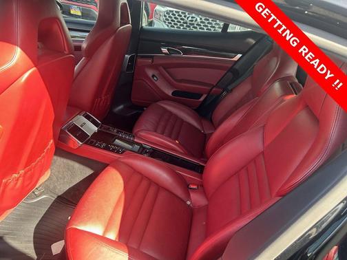 2014 Porsche Panamera GTS