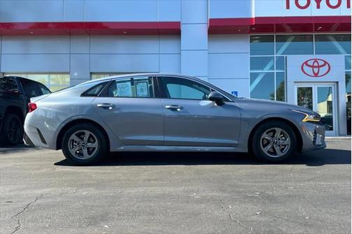 2023 Kia K5 LXS