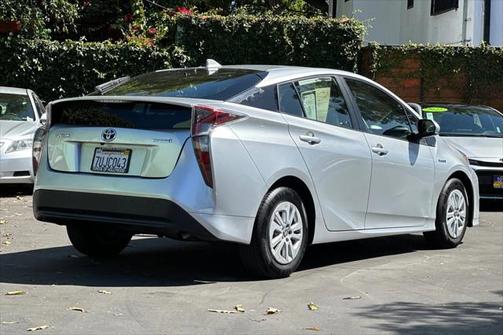 2016 Toyota Prius Two