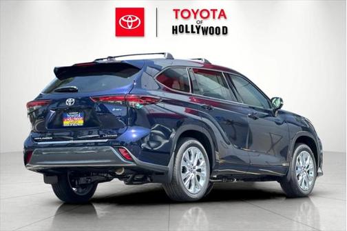 2025 Toyota Highlander Hybrid Limited