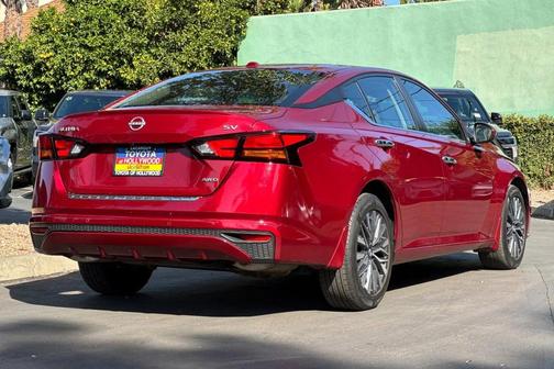 2023 Nissan Altima 2.5 SV