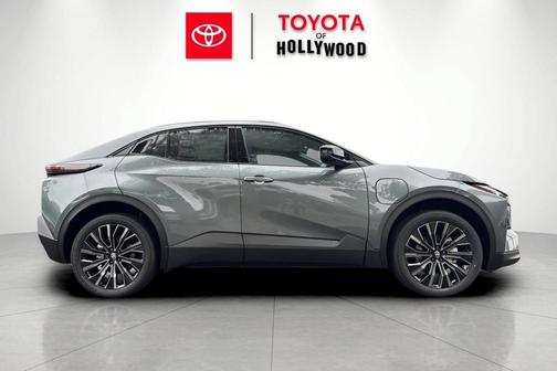 Overcast 2026 Toyota C-HR XSE