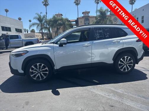 2024 Toyota Corolla Cross XLE