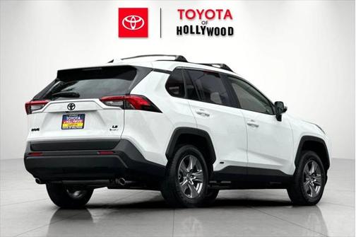 2025 Toyota RAV4 Hybrid LE