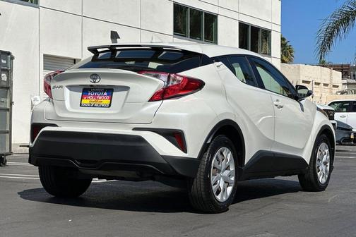 2021 Toyota C-HR LE