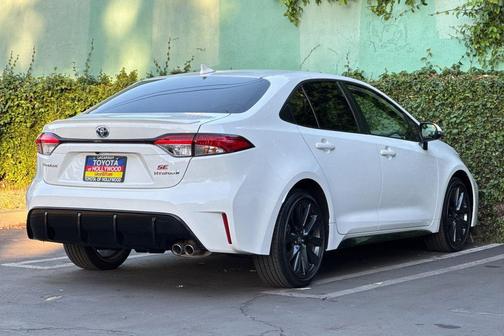 2024 Toyota Corolla Hybrid SE