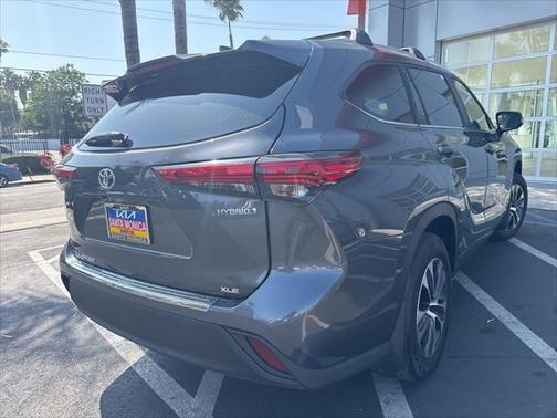 2023 Toyota Highlander Hybrid XLE