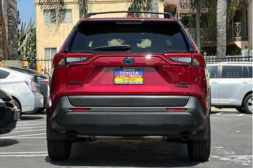 2024 Toyota RAV4 Hybrid XLE Premium