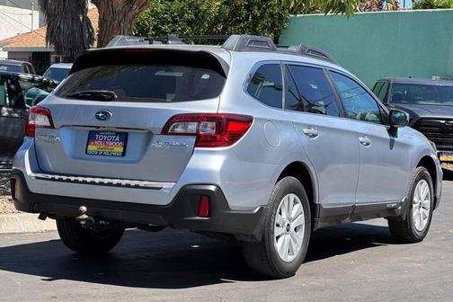2018 Subaru Outback 2.5i Premium