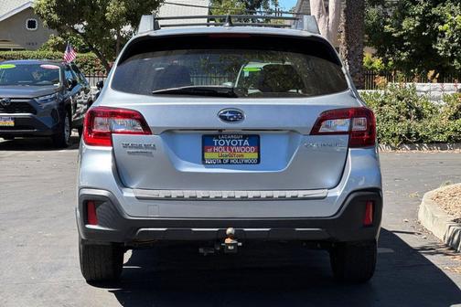 2018 Subaru Outback 2.5i Premium