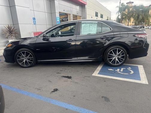 2023 Toyota Camry SE