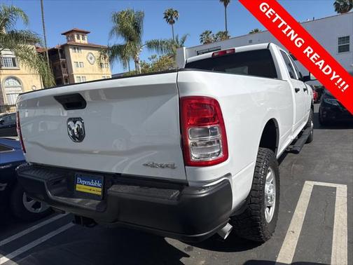 2022 RAM 3500 Tradesman Crew Cab 4x4 8' Box