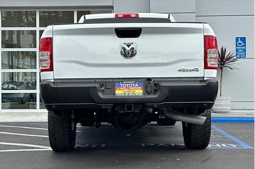 2022 RAM 3500 Tradesman Crew Cab 4x4 8' Box