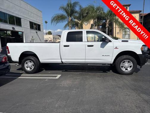 2022 RAM 3500 Tradesman Crew Cab 4x4 8' Box