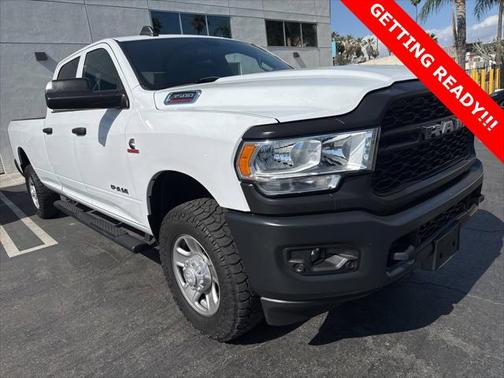 2022 RAM 3500 Tradesman Crew Cab 4x4 8' Box