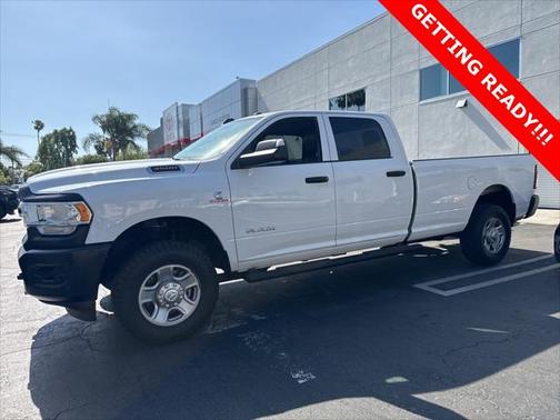 2022 RAM 3500 Tradesman Crew Cab 4x4 8' Box
