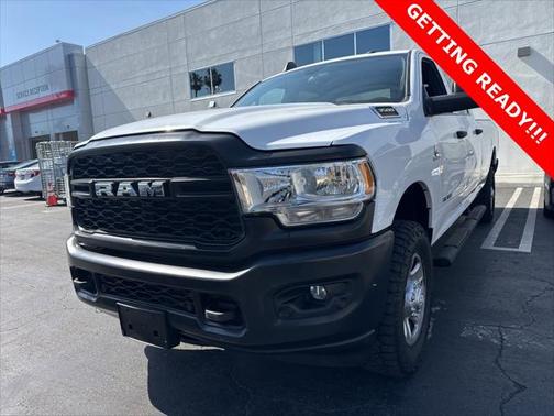 2022 RAM 3500 Tradesman Crew Cab 4x4 8' Box