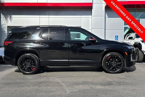 2023 Chevrolet Traverse Premier