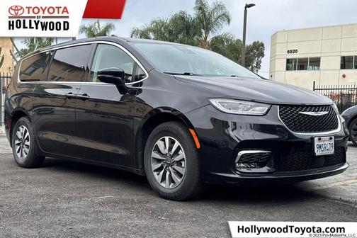 2024 Chrysler Pacifica Hybrid Select