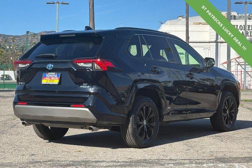 2022 Toyota RAV4 Hybrid SE