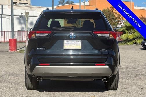 2022 Toyota RAV4 Hybrid SE