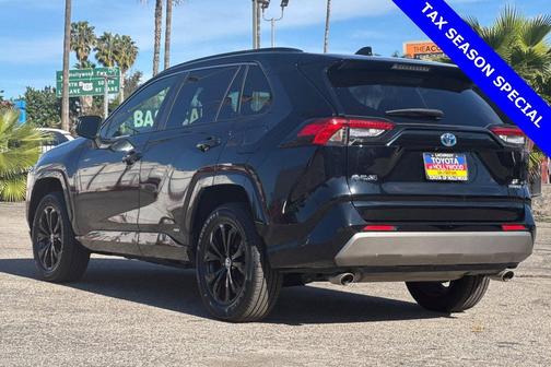2022 Toyota RAV4 Hybrid SE