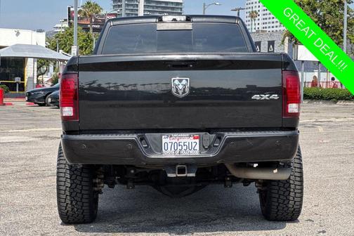 Brilliant Black Crystal Pearlcoat 2018 RAM 2500 Laramie Crew Cab 4x4 6'4' Box