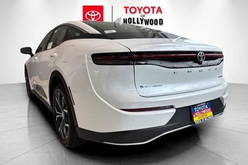 Oxygen White 2026 Toyota Crown Limited