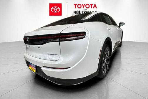 Oxygen White 2026 Toyota Crown Limited