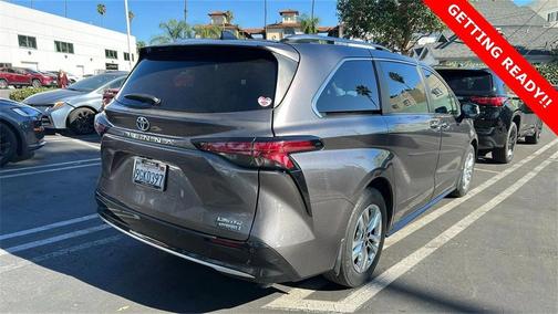 2023 Toyota Sienna Limited