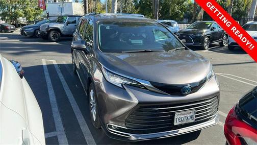 2023 Toyota Sienna Limited