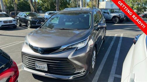 2023 Toyota Sienna Limited