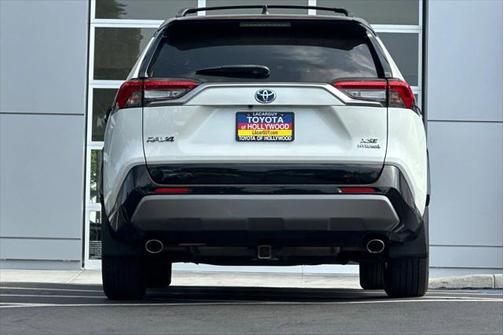 2019 Toyota RAV4 Hybrid SE