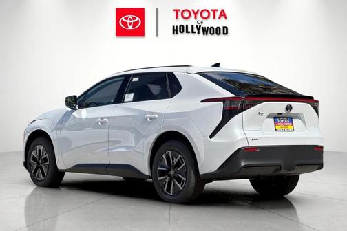2026 Toyota bZ XLE Plus