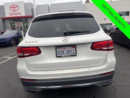 Polar White 2018 Mercedes-Benz GLC 300 Base