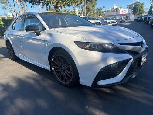 2024 Toyota Camry SE