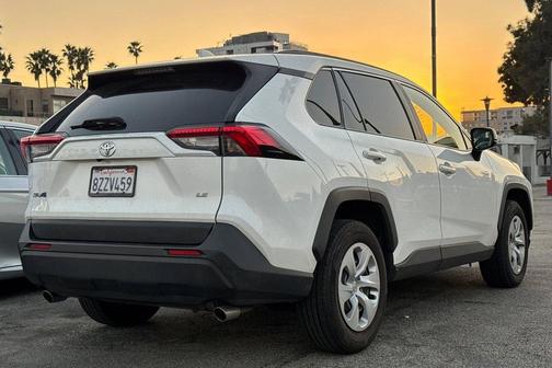 2019 Toyota RAV4 LE