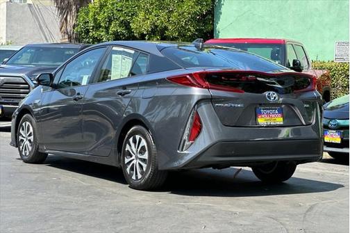 2022 Toyota Prius Prime XLE