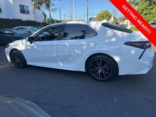 2023 Toyota Camry SE